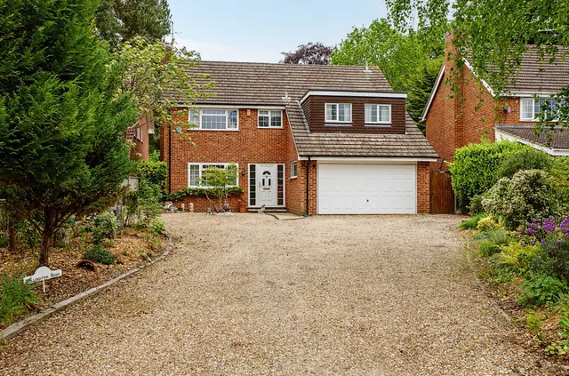 Wellington Road, Sandhurst, Berkshire, GU47 9AN, photo 1