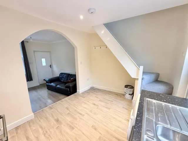 Pownall Square, Macclesfield, SK11, photo 3