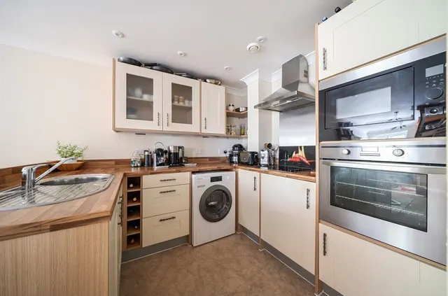 Somerton Road, Street, BA16, photo 3
