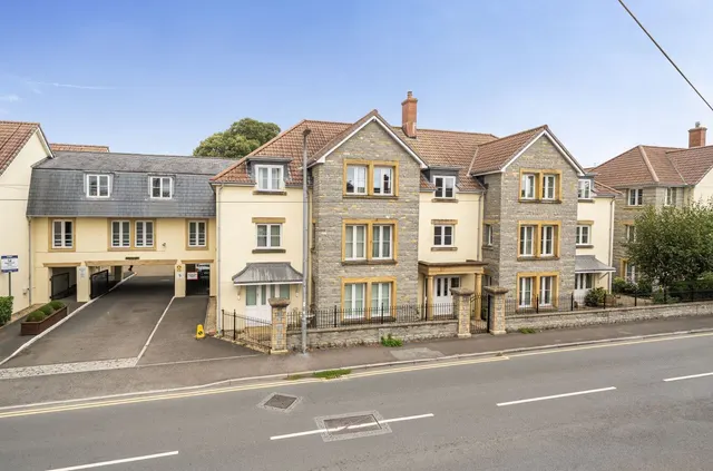 Somerton Road, Street, BA16, photo 1