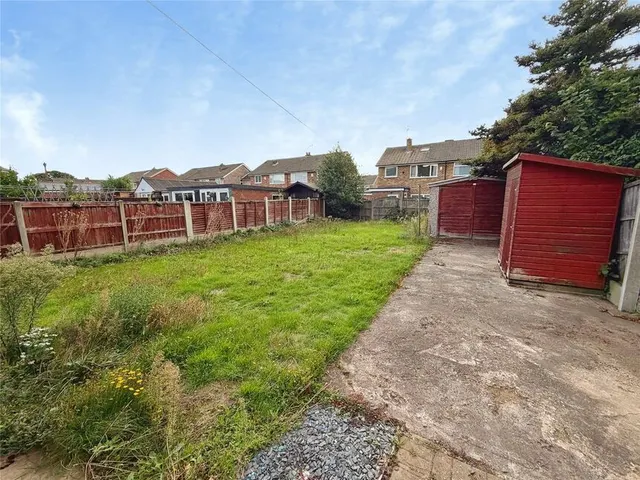 Photo 3 — Clovelly Road, Edenthorpe, South Yorkshire, DN3