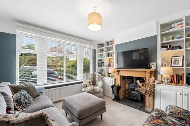 Manor Lane, Sunbury-On-Thames, TW16, photo 2