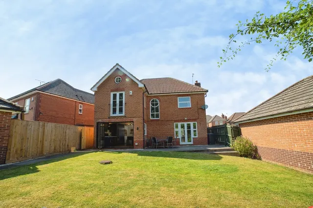 Photo 2 — Chestnut Gardens, SUTTON-IN-ASHFIELD, Nottinghamshire, NG17