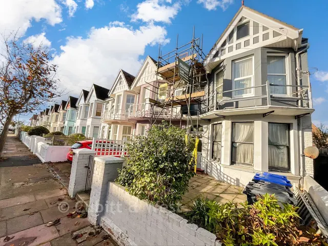 Alexandra Road, Worthing, BN11, photo 1