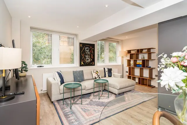 Vincent Square, Pimlico, SW1P, photo 2
