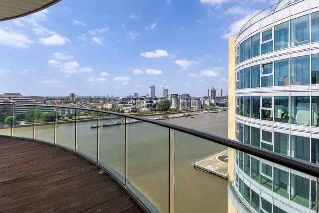 Photo 3 — Vicentia Court, Bridges Court Road, Battersea, SW11 3GY