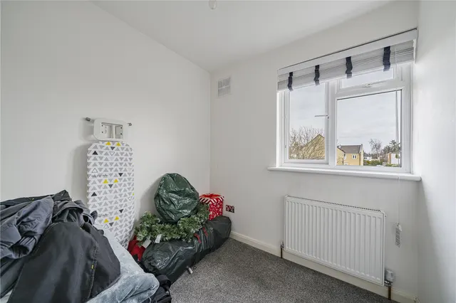 Photo 2 — Eglinton Road, Swanscombe, DA10