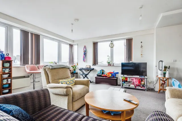 Photo 2 — Farnsby Street, Swindon, Wiltshire, SN1