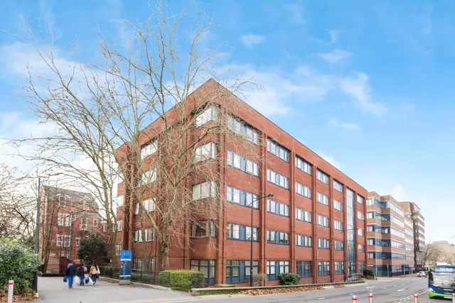 Farnsby Street, Swindon, Wiltshire, SN1, photo 1