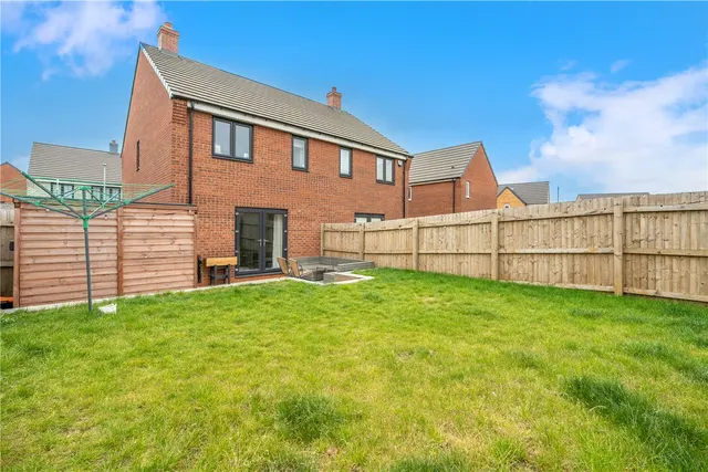 Photo 3 — Scampton Avenue, Sleaford, Lincolnshire, NG34