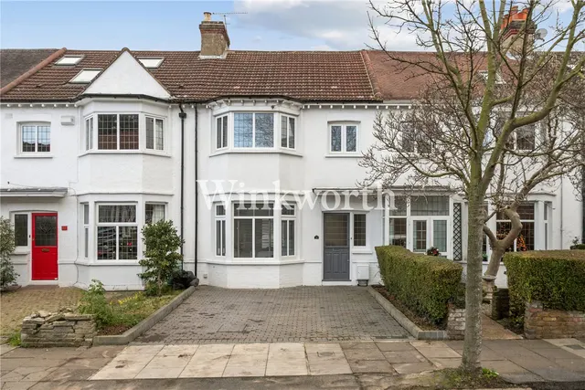 Riverway, London, N13, photo 2