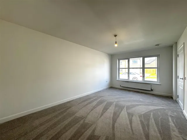 Photo 3 — Brackenhill Crescent, Hamilton, Hamilton, ML3 8RT