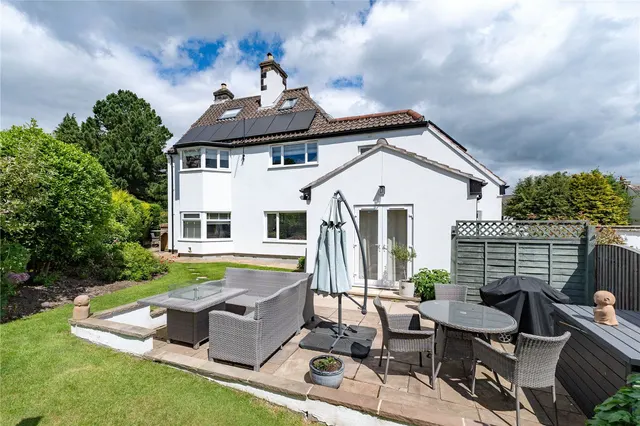 Southway, Guiseley, LS20, photo 1