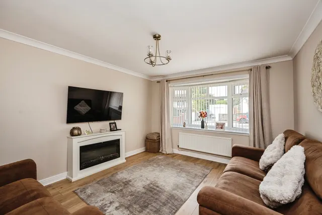Capel Terrace, Llanelli, SA15, photo 3