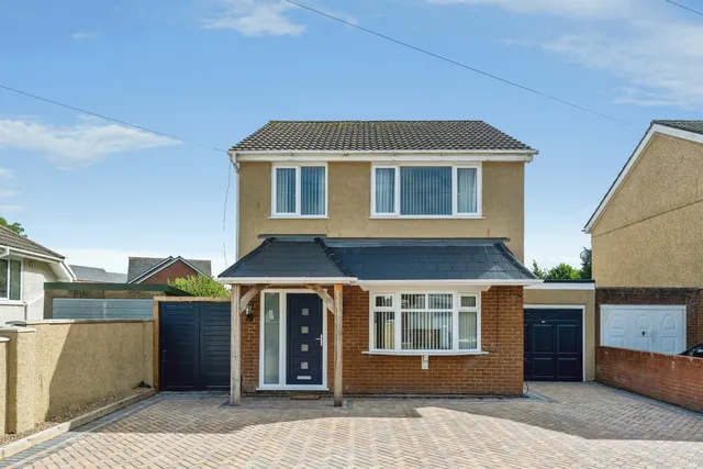 Capel Terrace, Llanelli, SA15, photo 1