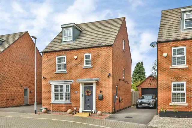 Senator Close, Hucknall, NG15, photo 1