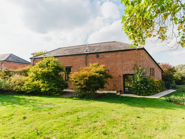 Manor Court Main Street, Little Stretton, Leicester, LE2 2FS, photo 1
