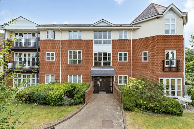 St. Kathryns Place, Upminster, RM14, photo 1