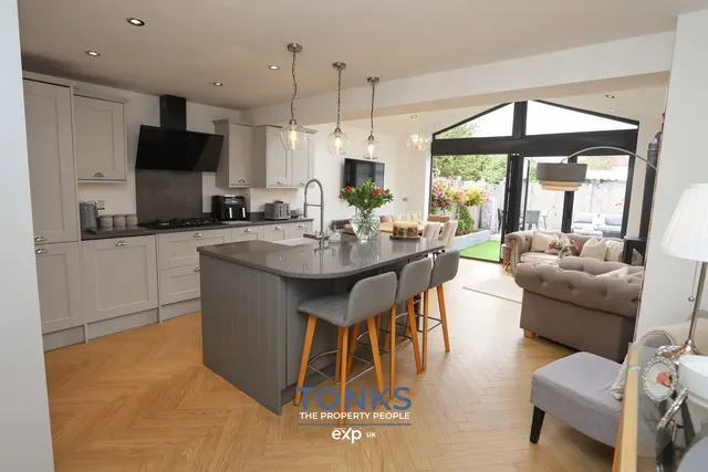Photo 3 — Mallard Drive, Oldbury, B69 4QU