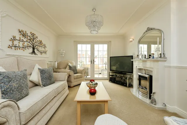 Broadwater Drive, Dunscroft, DN7, photo 3