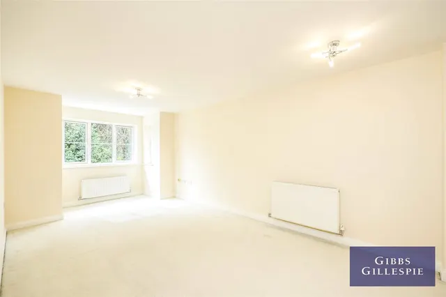 Church Road, UB8, photo 2