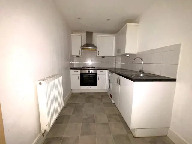 Black Eagle Drive, Northfleet, DA11, photo 3