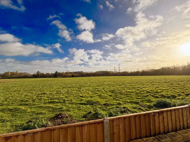 Photo 2 — Weybridge Park Estate Weybridge Road, Addlestone KT15 2RF