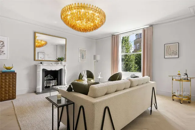Photo 3 — Pembridge Gardens, London, W2 4DX