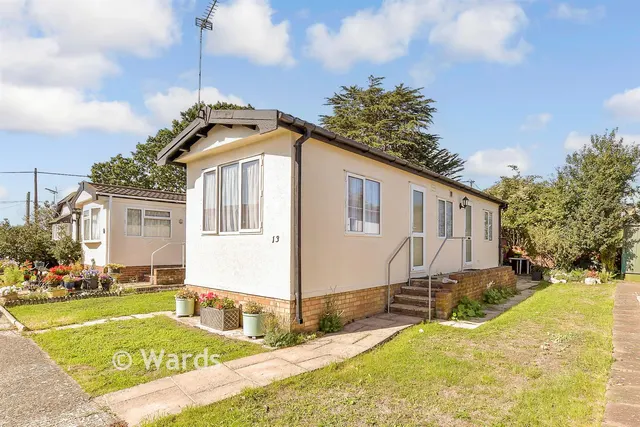 Burmarsh Road, Hythe, CT21, photo 1