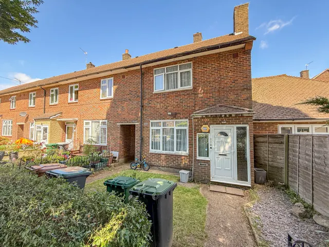 Oxhey Drive, Watford, WD19, photo 1