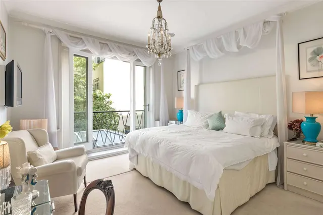 Photo 3 — Eaton Square, London, SW1W 9BG