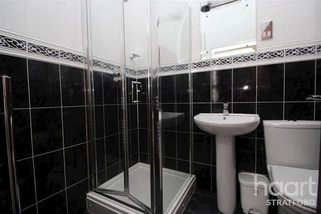Earlham Grove, Forest Gate, E7, photo 2