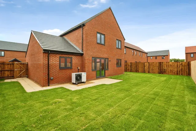 Copper Close, Bradwell, NR31, photo 3
