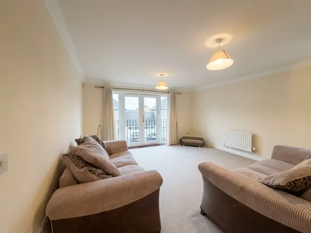 Marshall Court, Banister Park, SO15, photo 2