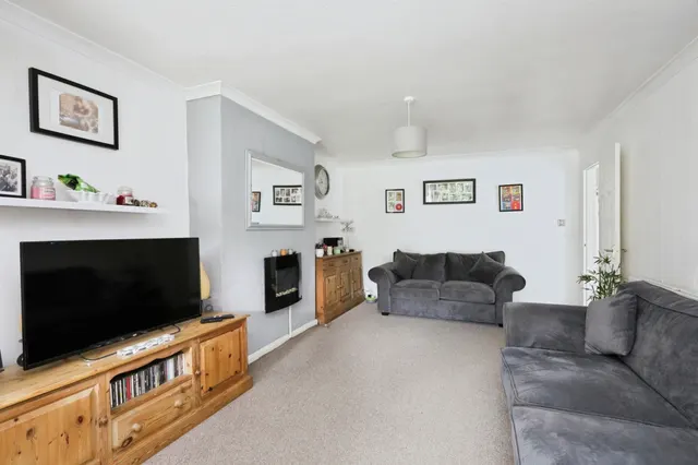 The Square, Pevensey Bay, BN24, photo 2