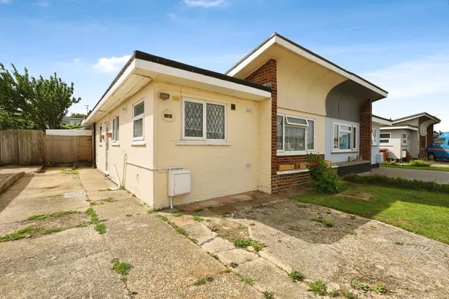 The Square, Pevensey Bay, BN24, photo 1