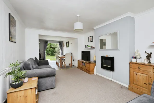 The Square, Pevensey Bay, BN24, photo 3