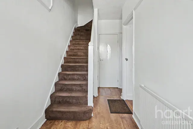 Kings Avenue, Greenford, UB6, photo 2