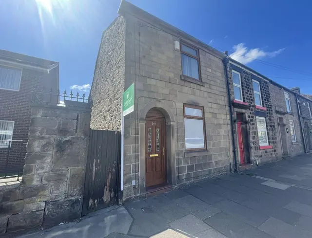 To LetChorley Road, Adlington, photo 1