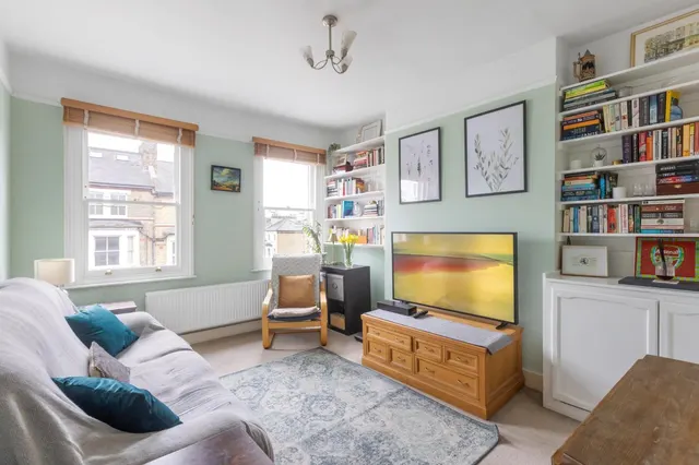 Battersea Rise, London, SW11, photo 1