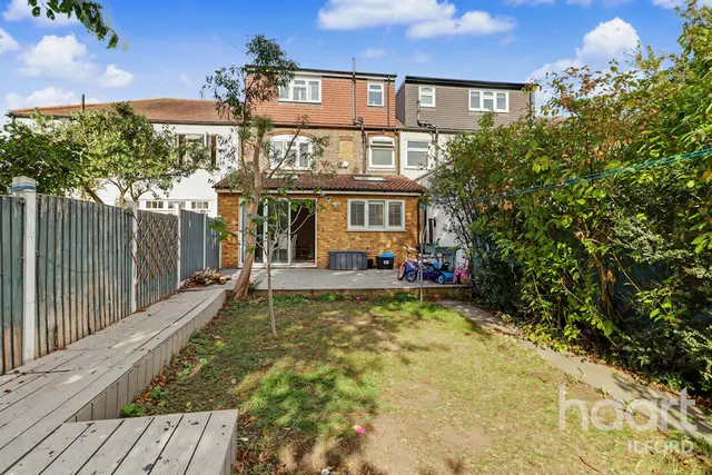 St Andrews Road, Ilford, IG1, photo 2