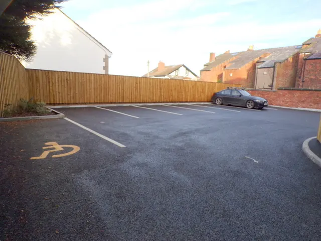 The Willows. Village Road, Oxton, CH43, photo 3