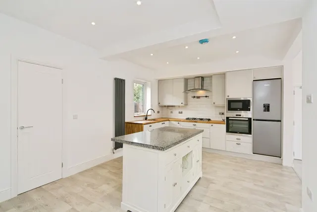 Abergele Road, Old Colwyn, LL29, photo 3