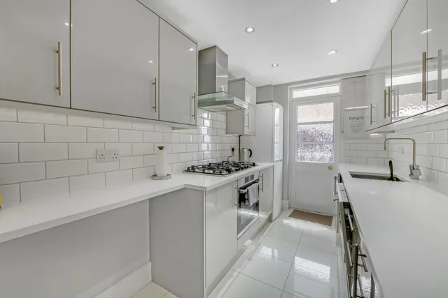 St Leonards Road, Mortlake, SW14, photo 2