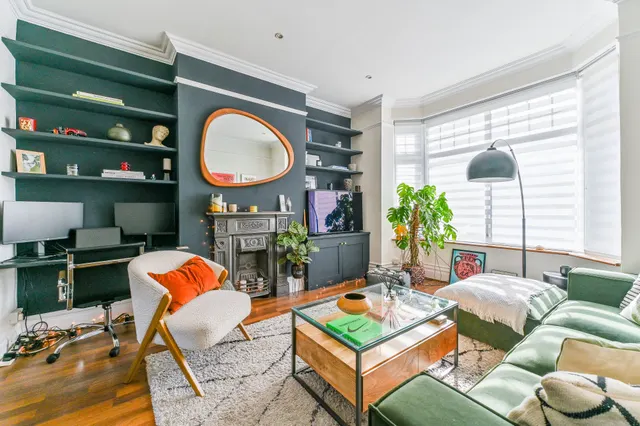 Photo 2 — Ground Floor, 22 Royston Road, London