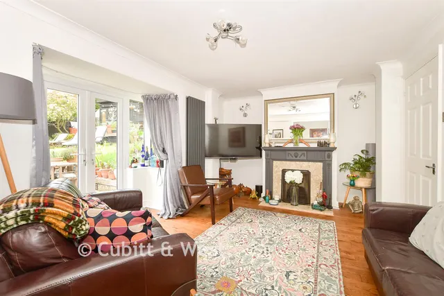 Kings Copse, East Grinstead, RH19, photo 2