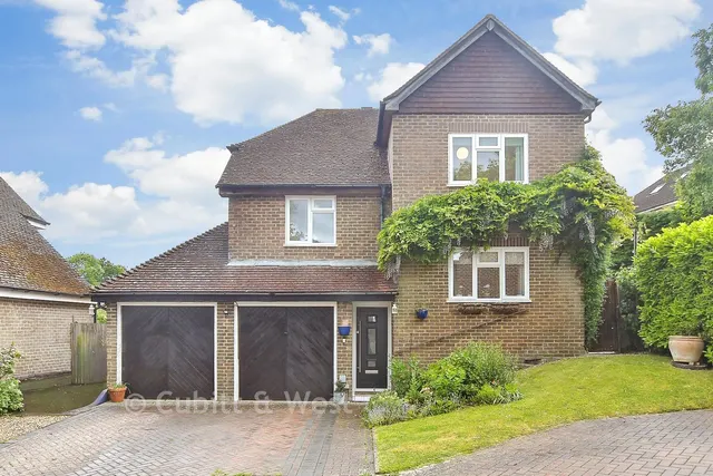 Kings Copse, East Grinstead, RH19, photo 1