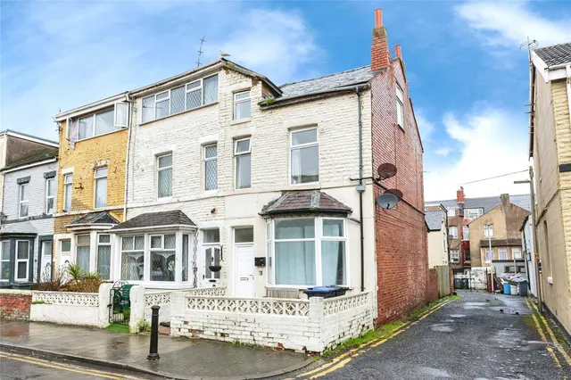 Clarendon Road, Blackpool, FY1, photo 1