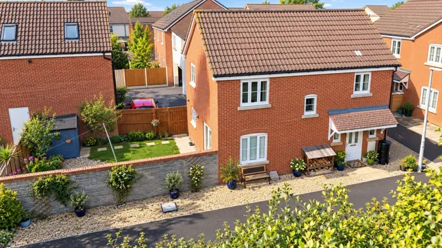 West Wick, Weston-Super-Mare, BS24, photo 1
