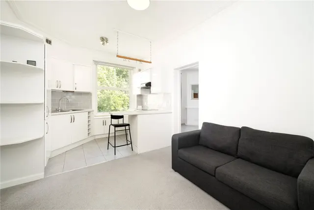 Photo 3 — Spencer Road, London, W4
